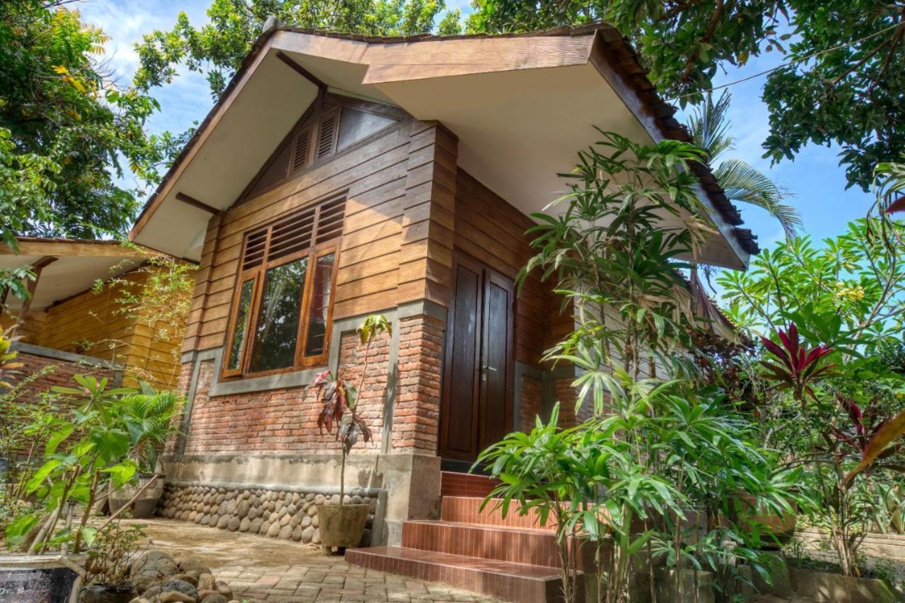 Bata Merah Homestay Бануванги Екстериор снимка