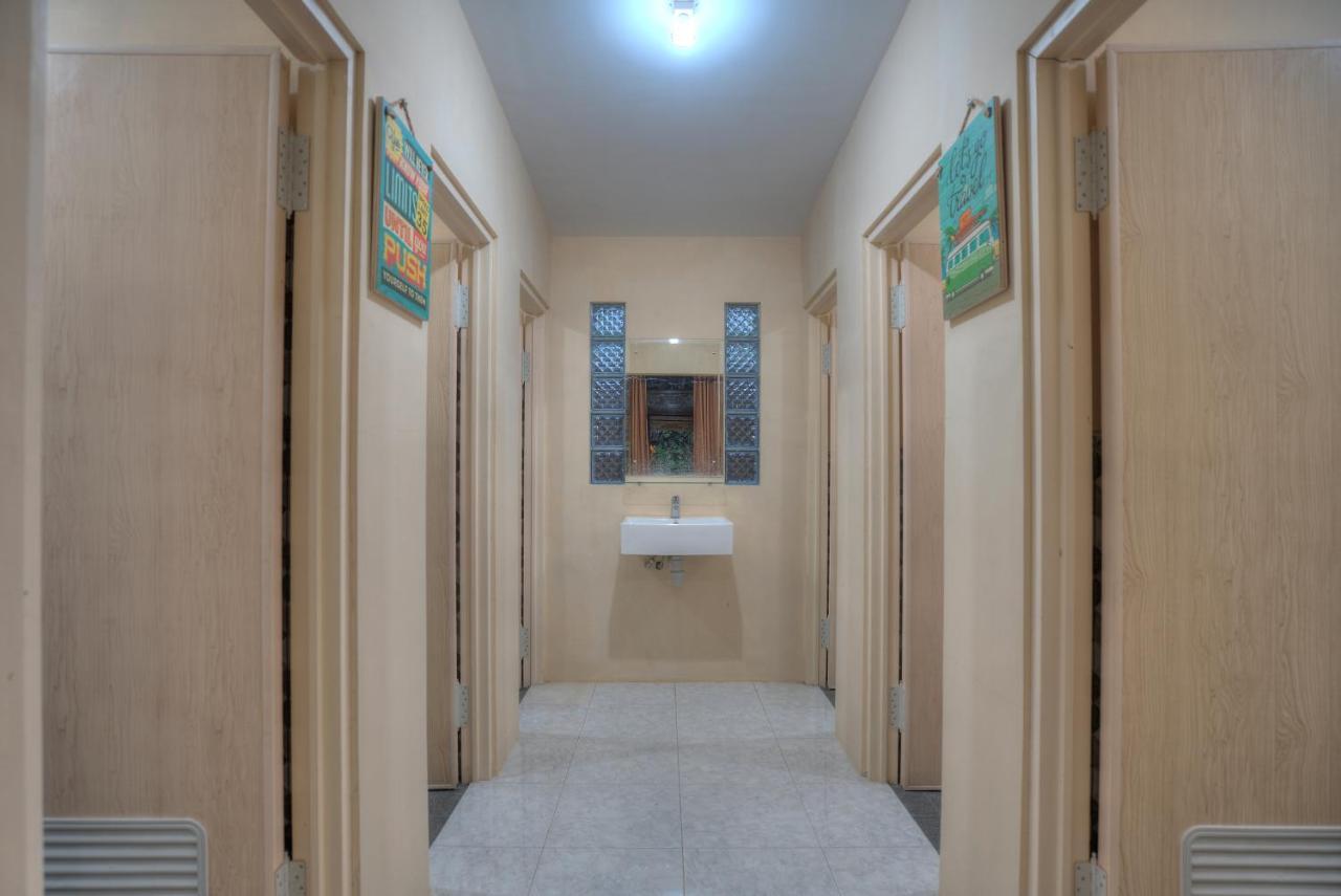 Bata Merah Homestay Бануванги Екстериор снимка