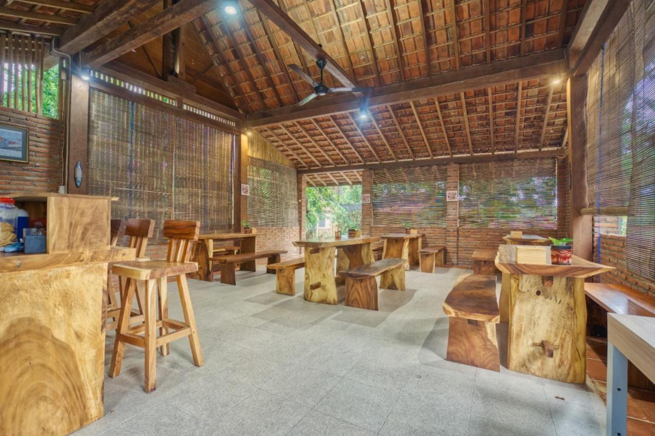 Bata Merah Homestay Бануванги Екстериор снимка