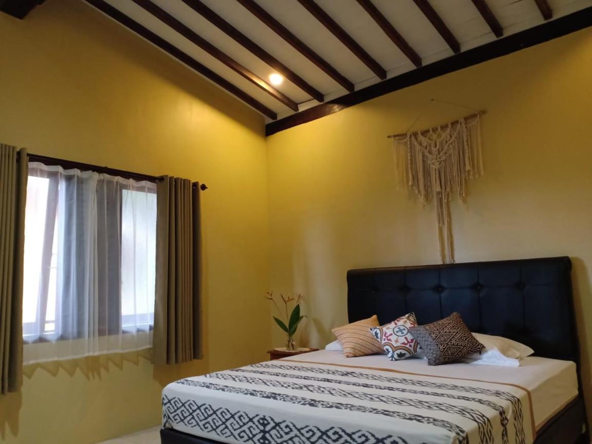 Bata Merah Homestay Бануванги Екстериор снимка