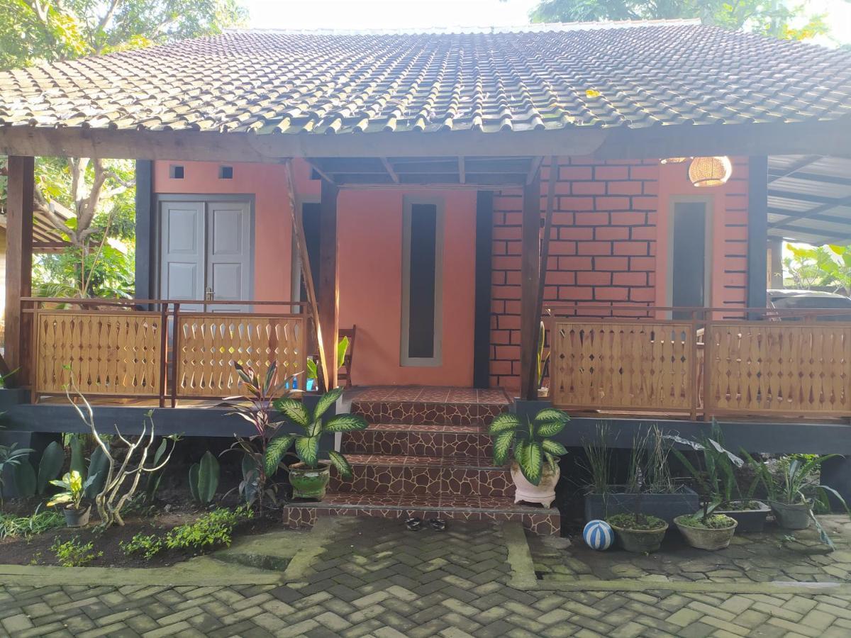Bata Merah Homestay Бануванги Екстериор снимка