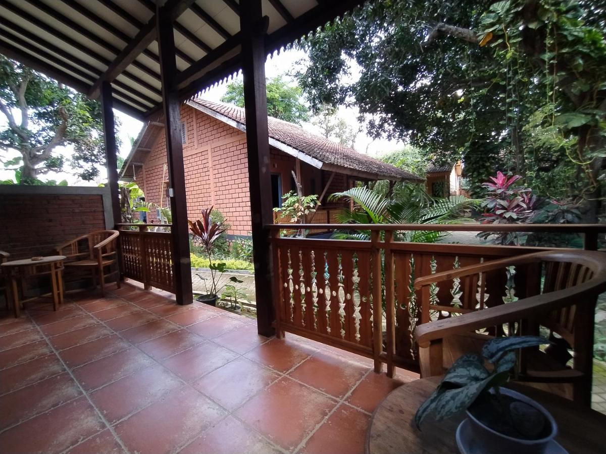 Bata Merah Homestay Бануванги Екстериор снимка