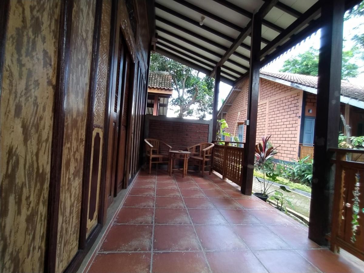Bata Merah Homestay Бануванги Екстериор снимка